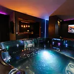 L Escale Vrai Jacuzzi 130 Jets, Sauna, Lit King Size, écran Géant, Netflix * Évreux