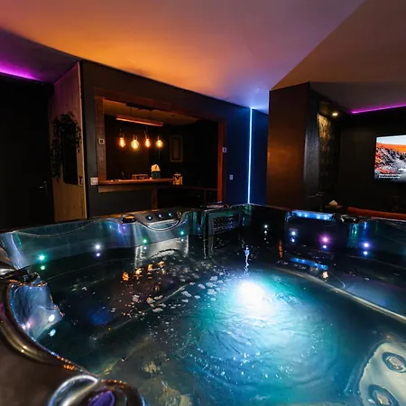 L Escale Vrai Jacuzzi 130 Jets, Sauna, Lit King Size, écran Géant, Netflix * Évreux