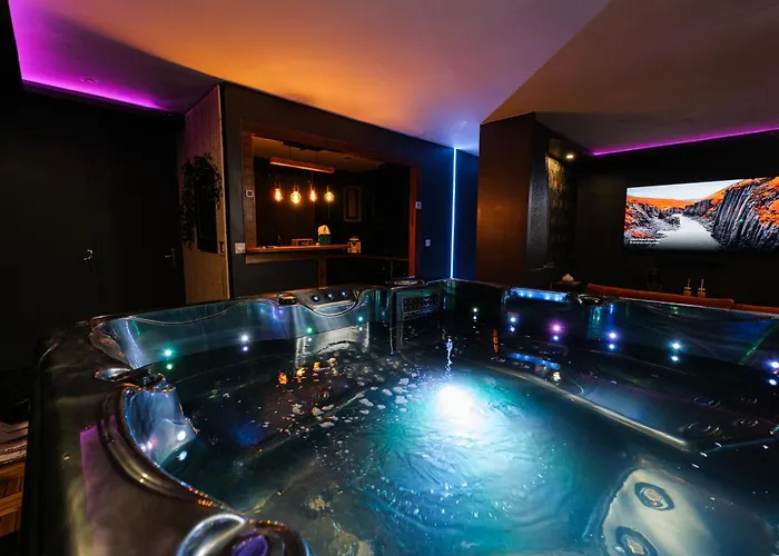 L Escale Vrai Jacuzzi 130 Jets, Sauna, Lit King Size, écran Géant, Netflix * Évreux