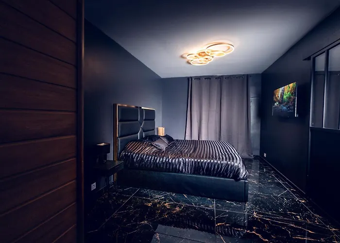 L Escale Vrai Jacuzzi 130 Jets, Sauna, Lit King Size, écran Géant, Netflix Hébergement de vacances